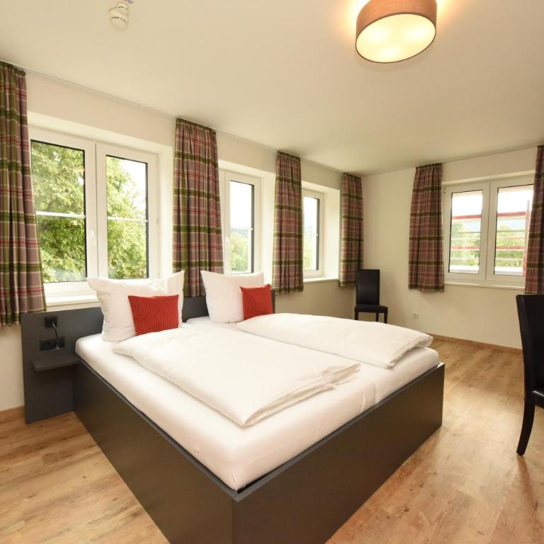 Hotel Am Gleis 1 - Self-Check-In - Familienzimmer - 8