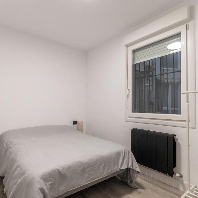 Eguia Home Bilbao - Three-Bedroom Apartment - 9