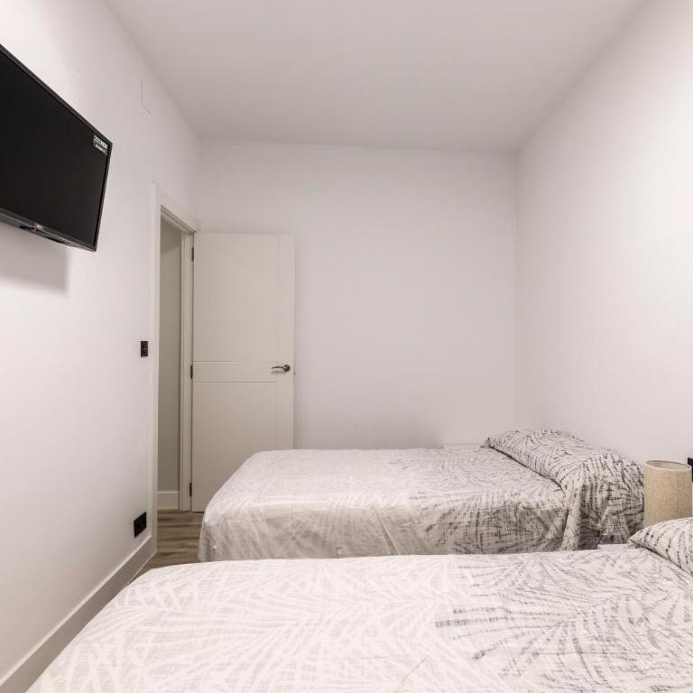 Eguia Home Bilbao - Three-Bedroom Apartment - 8
