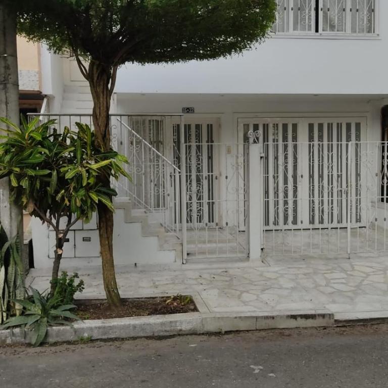 Agradable casa para una excelente estadía. - Two-Bedroom House - 2