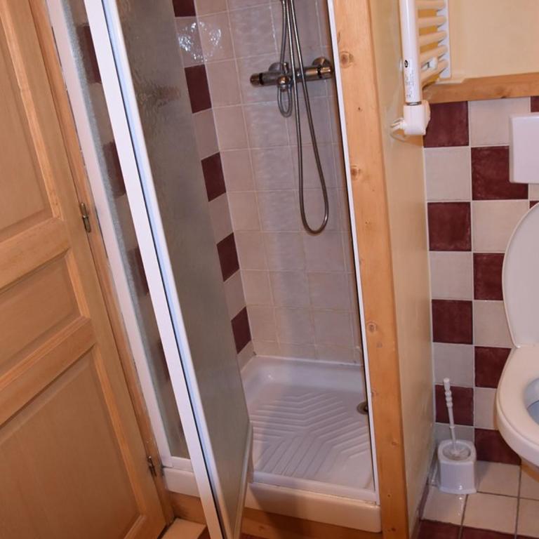Studio avec Parking, Balcon Sud-Ouest et Équipements Complets - FR-1-266-193 - Studio - 8