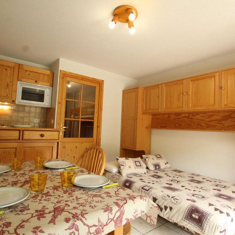 Studio lumineux avec terrasse sud. Serres-Chevalier, 4 personnes, équipements complets. - Appartement 1 Chambre - 3