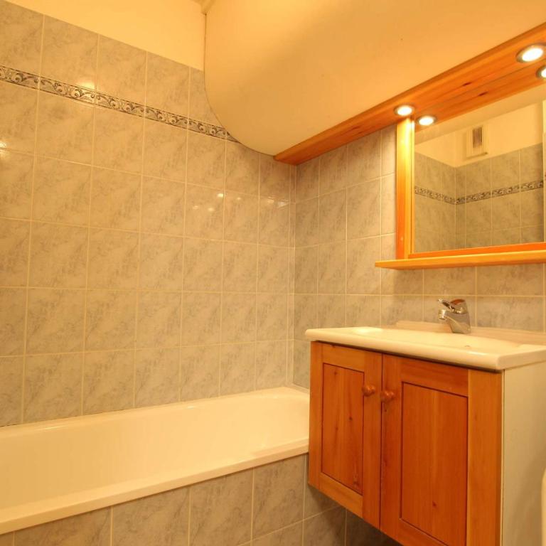 Studio lumineux avec terrasse sud. Serres-Chevalier, 4 personnes, équipements complets. - Appartement 1 Chambre - 5
