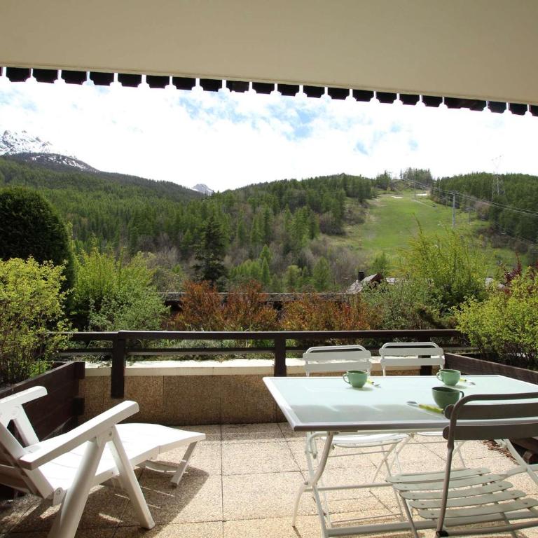 Studio lumineux avec terrasse sud. Serres-Chevalier, 4 personnes, équipements complets. - Appartement 1 Chambre - 6