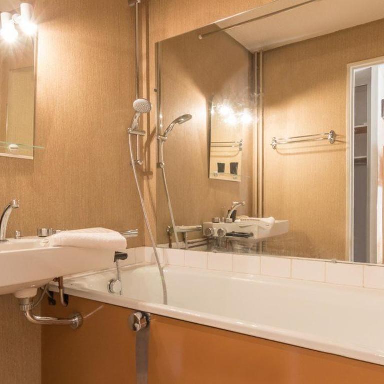 Studio 4 pers. à Serre-Chevalier avec balcon, parking, animaux admis - Appartement 1 Chambre - 12