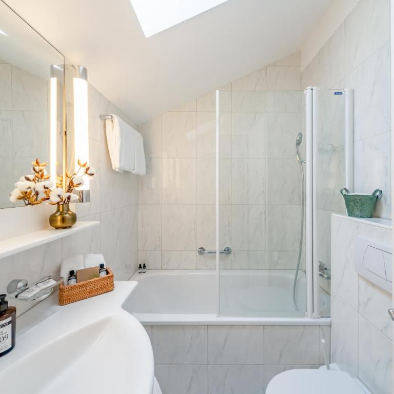 Hotel Pollux - Classic Dreibettzimmer - 2