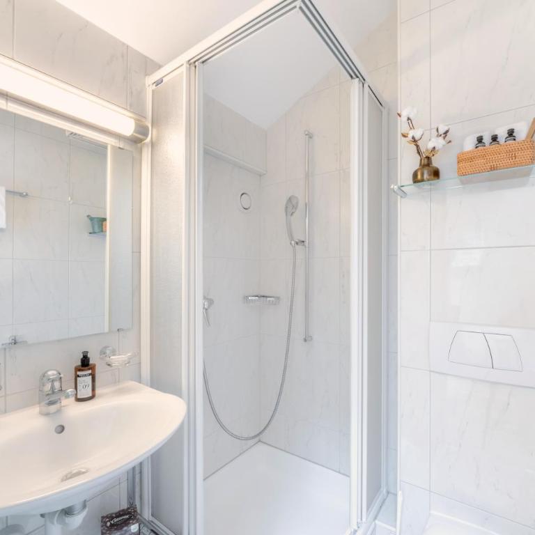 Hotel Pollux - Kleines Einzelzimmer mit Galerie - 4