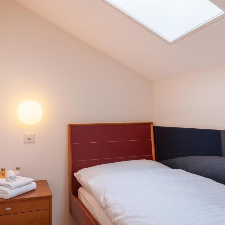 Hotel Pollux - Classic Dreibettzimmer - 6