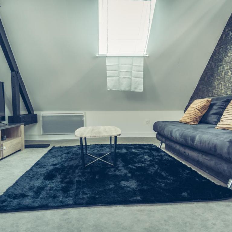 Le loft superbe studio avec stationnement gratuit - Appartamento con 1 Camera da Letto - 2