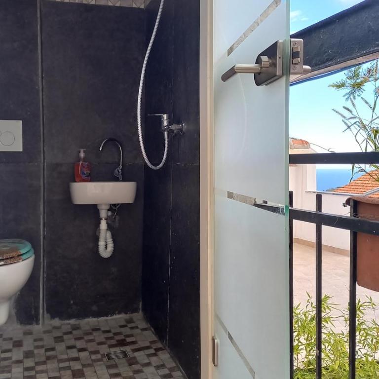 Plan B - Studio Apartment with Ocean View and private bathroom - 18