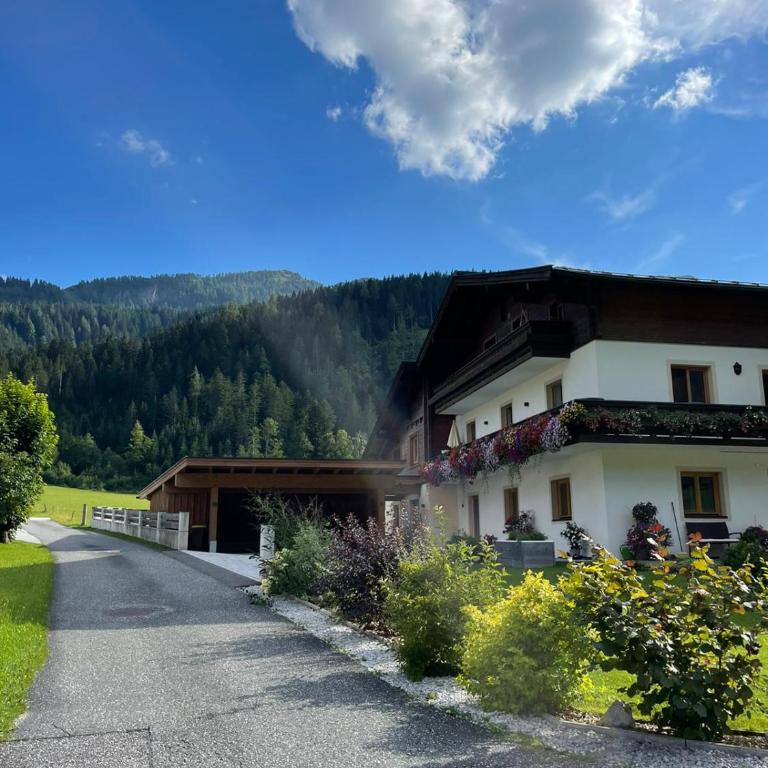 Ferienwohnungen Martlhof - Three-Bedroom Apartment - 6
