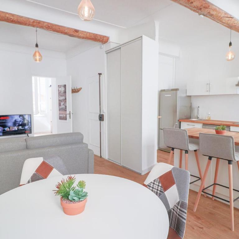 Stylish apartment in the Old Town, with AC. - Appartement 1 Chambre - 5