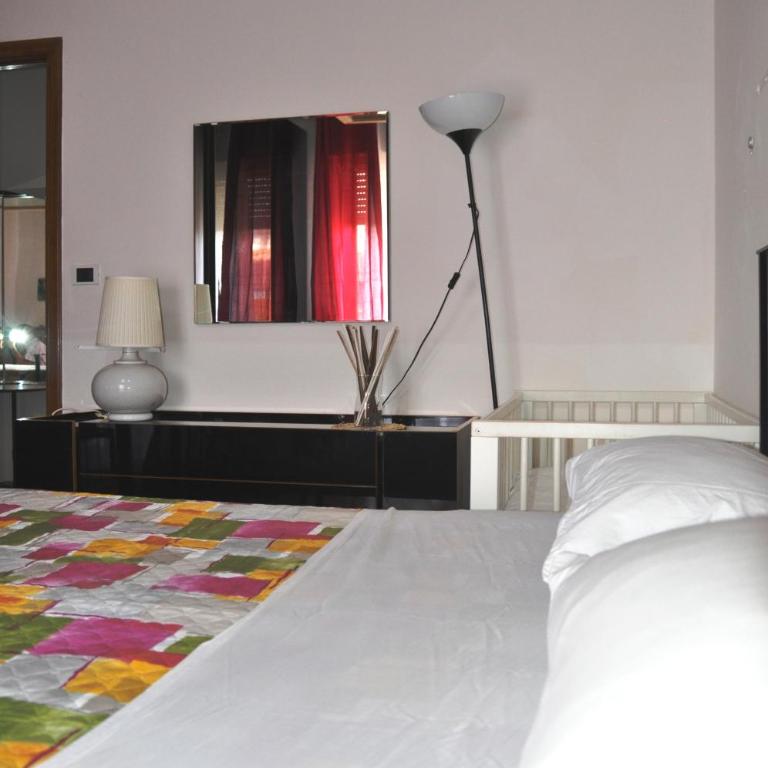 VIALE REPUBBLICA 329 9 - Appartamento con Balcone - 17
