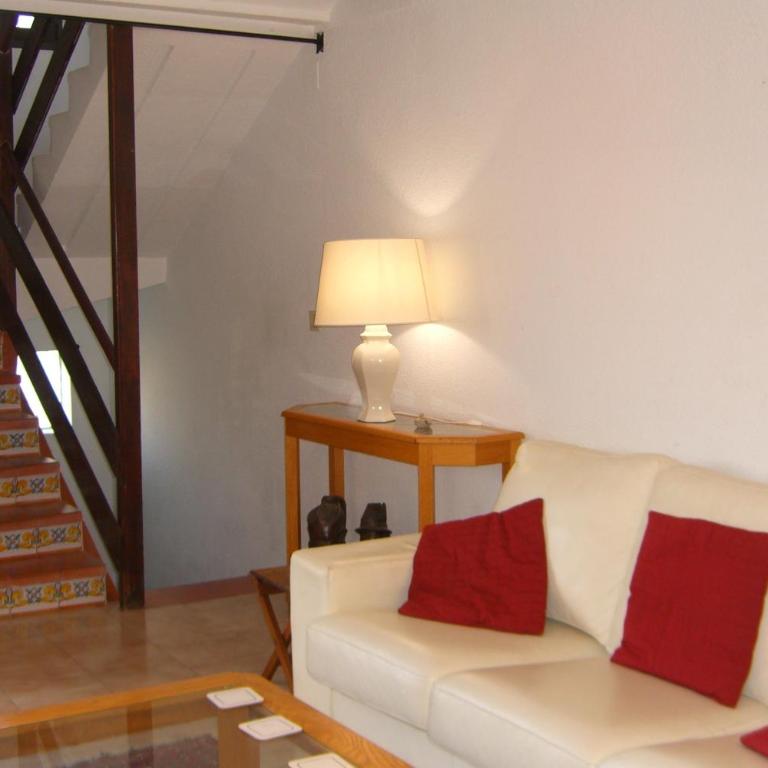 Tita - Three-Bedroom House - 19