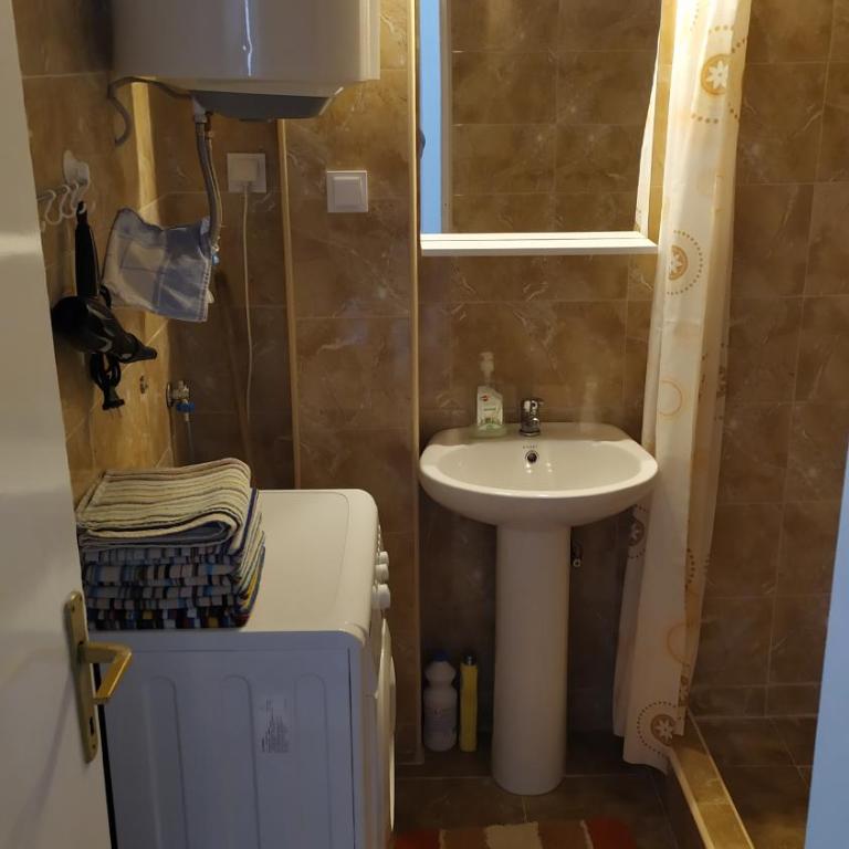 FLAT FOR RENT MARINOVIC - Apartman sa 2 Spavaće Sobe - 3