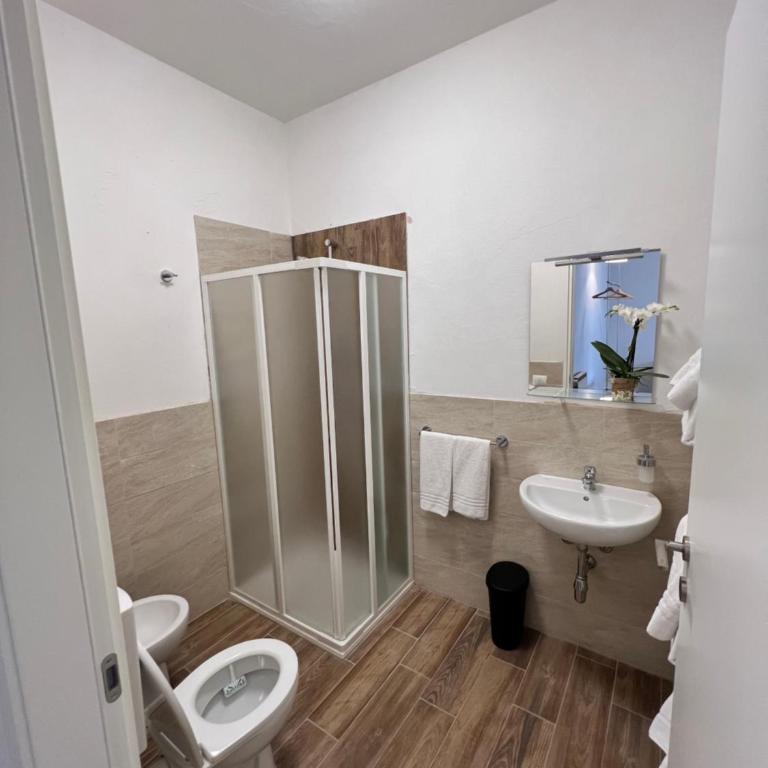 We Love Tower Self Check-In - Camera Matrimoniale con Bagno Privato - 8