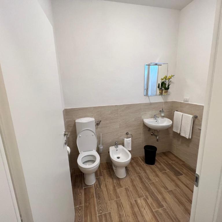 We Love Tower Self Check-In - Camera Matrimoniale con Bagno Privato - 8