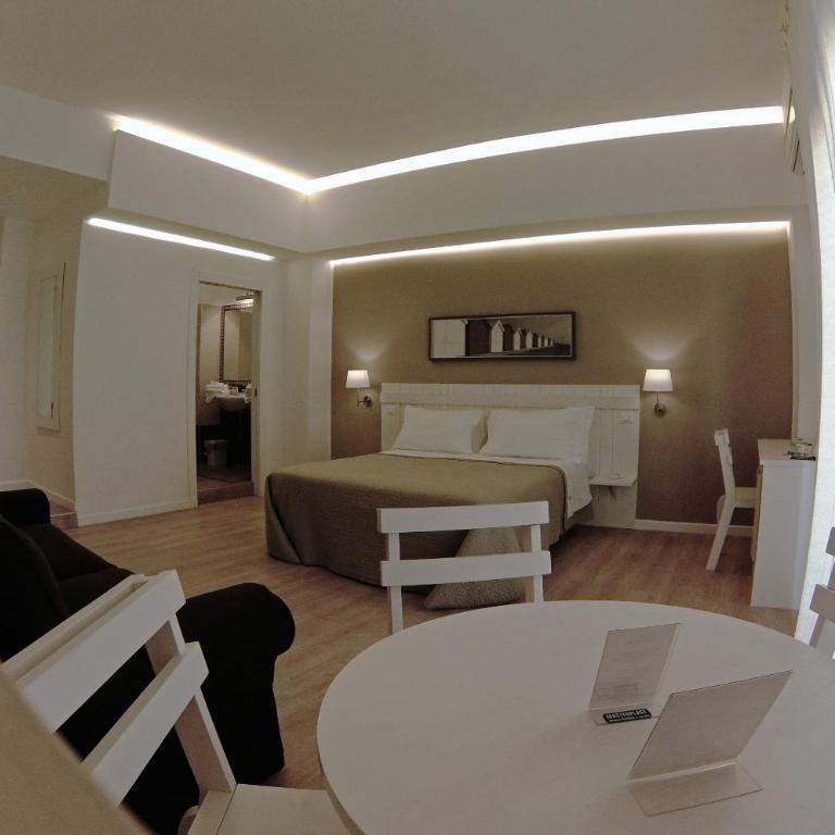 B&B Medinblu Via Miraglia - Camera Quadrupla Luxury - 1