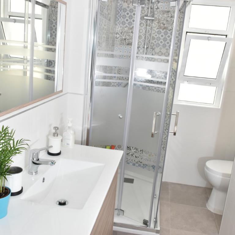 Spectacular Apartment 8 pax/4 rooms & Free Parking - Apartamento - 23