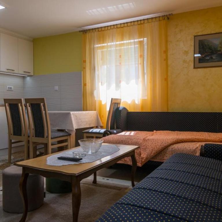 Apartman Raj Macevine - Kuća sa 1 Spavaćom Sobom - 5