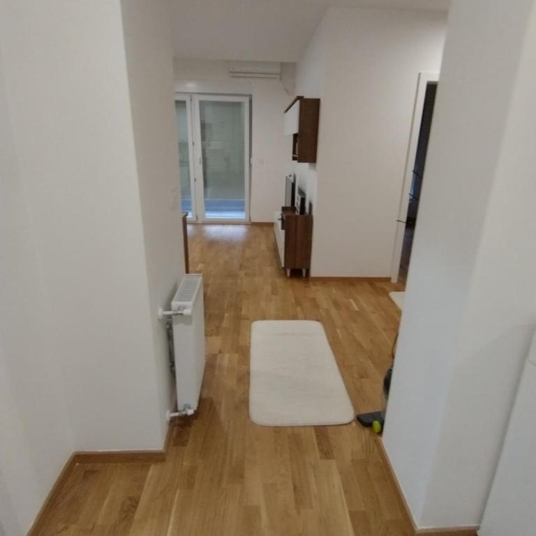 Apartman Tara Jagodina, ima free parking u garazi - Apartman sa 2 Spavaće Sobe i Terasom - 11