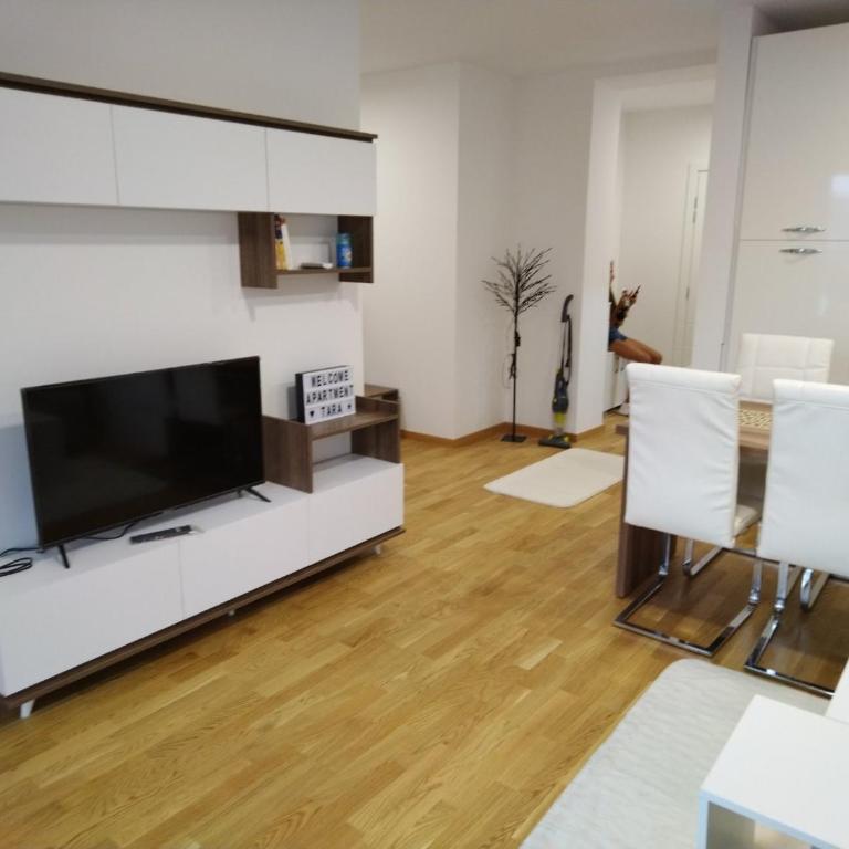 Apartman Tara Jagodina, ima free parking u garazi - Apartman sa 2 Spavaće Sobe i Terasom - 1