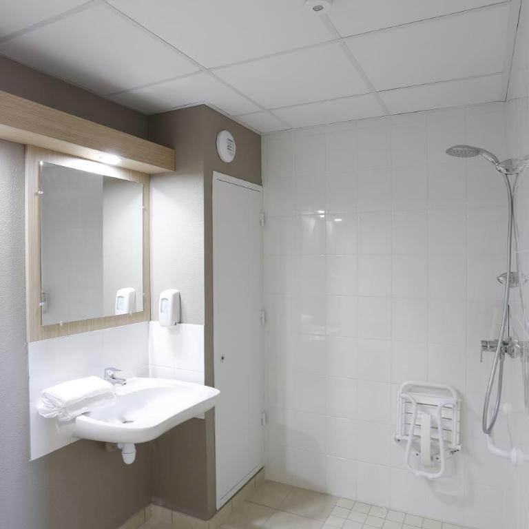 B&B HOTEL Gap - Chambre Double - Accessible aux Personnes à Mobilité Réduite - 3