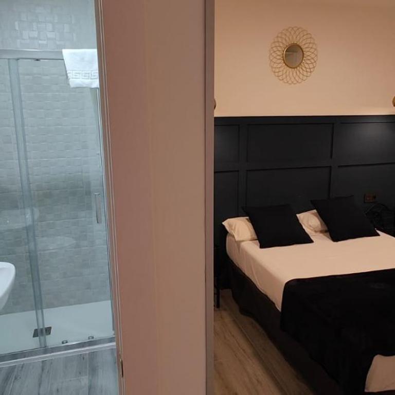 ROOMS Los MONTES - Double Room - 10