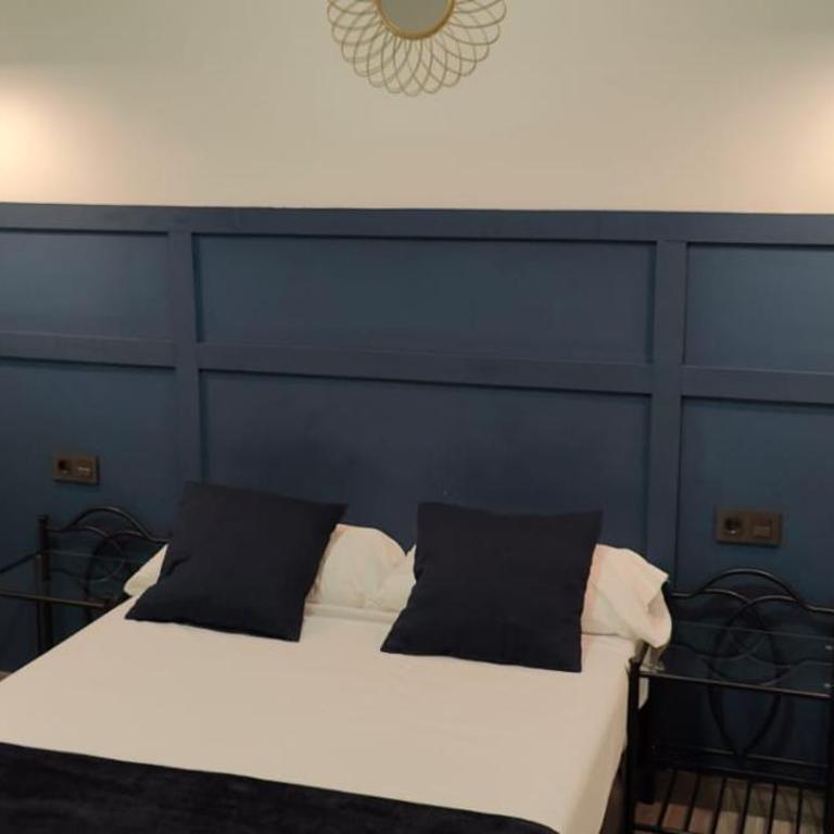 ROOMS Los MONTES - Double Room - 13