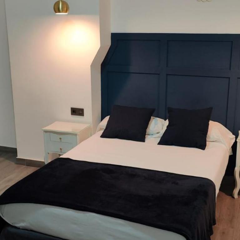 ROOMS Los MONTES - Double Room - 14