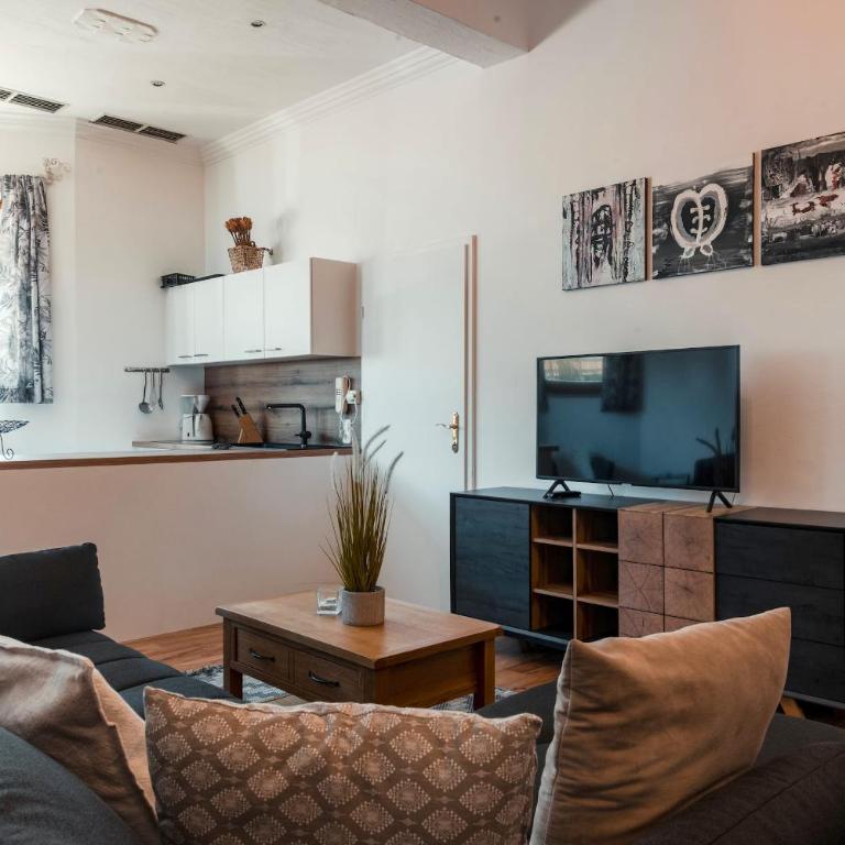 Landhaus Andrea Saalbach - JOKER Card Partner - Three-Bedroom Apartment - 8