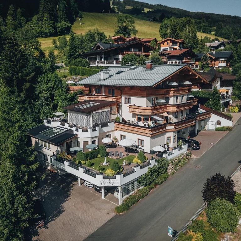 Landhaus Andrea Saalbach - JOKER Card Partner - Studio with Balcony - 1