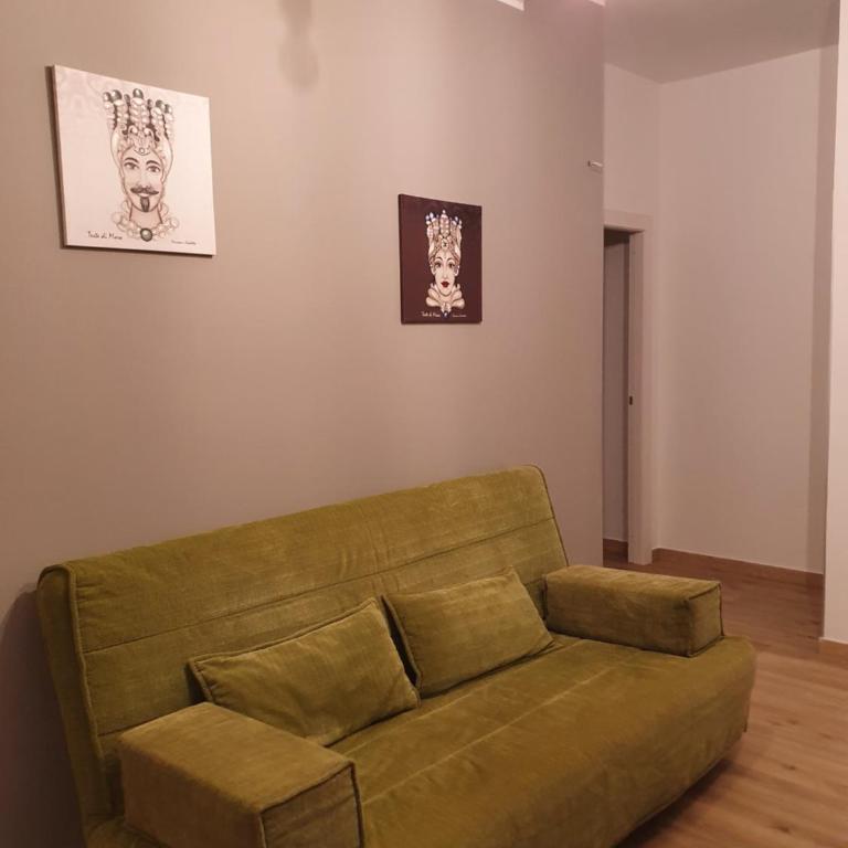Amunì - Three-Bedroom Apartment - 10