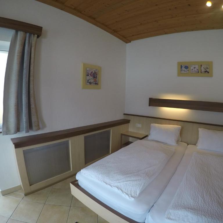 Hotel-Garni Seestrand - Familienzimmer mit Seeblick - 10