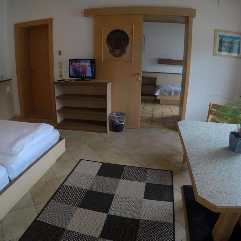 Hotel-Garni Seestrand - Familienzimmer mit Seeblick - 6