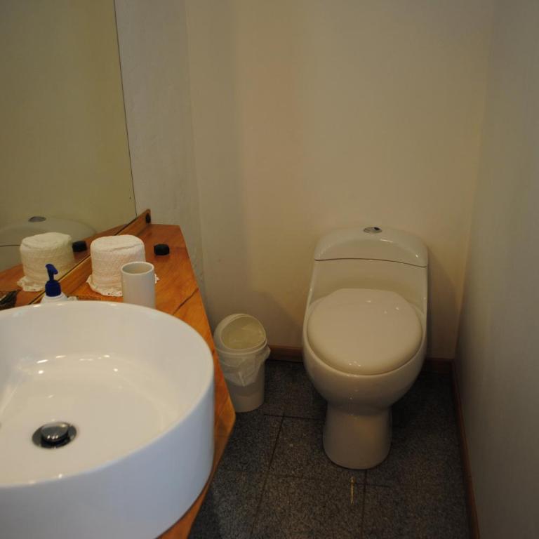 Hostería de la Patagonia - Quadruple Room with Private Bathroom - 7