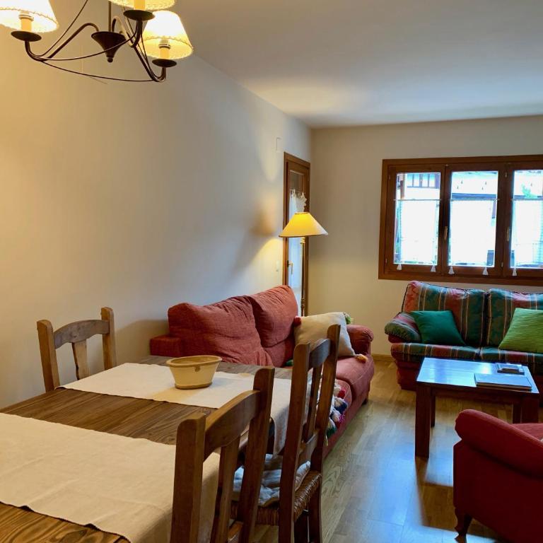 BPIRINEOS-Albares - Apartamento de 3 dormitorios - 2