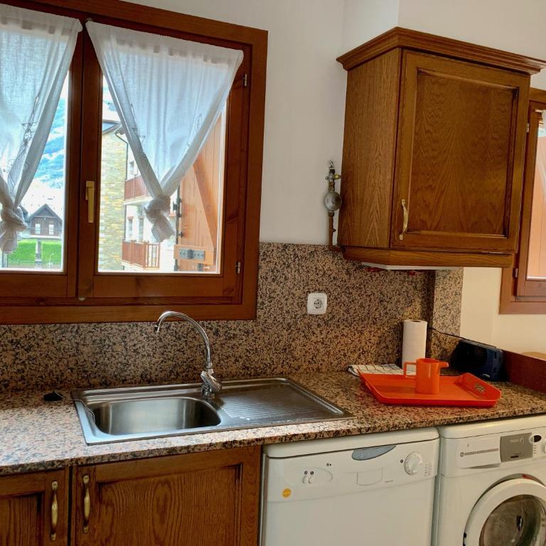 BPIRINEOS-Albares - Apartamento de 3 dormitorios - 11