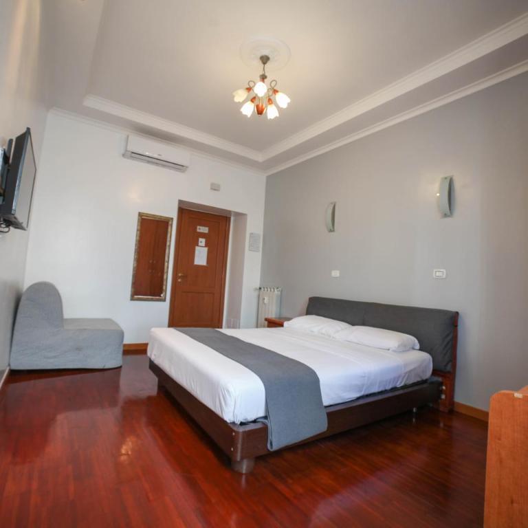 KayDee GuestHouse - Camera Matrimoniale Comfort - 9