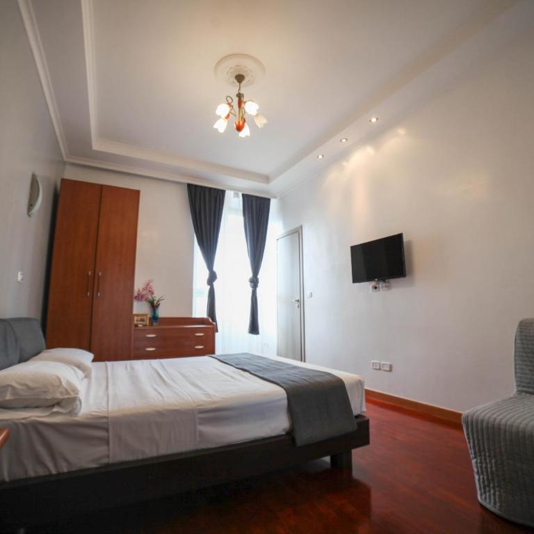 KayDee GuestHouse - Camera Matrimoniale Comfort - 10