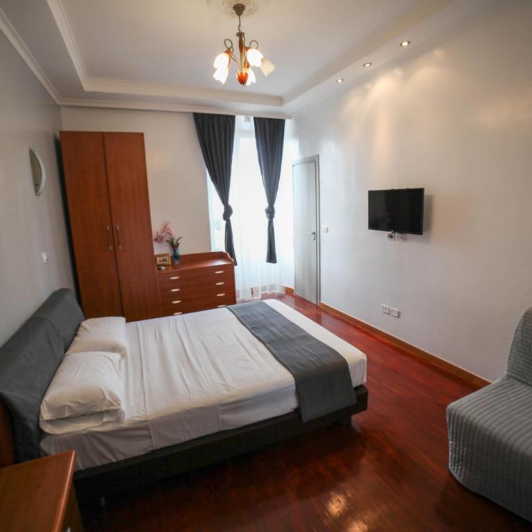 KayDee GuestHouse - Camera Matrimoniale Comfort - 11
