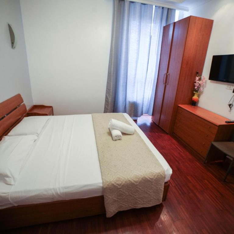 KayDee GuestHouse - Camera Matrimoniale Comfort - 12