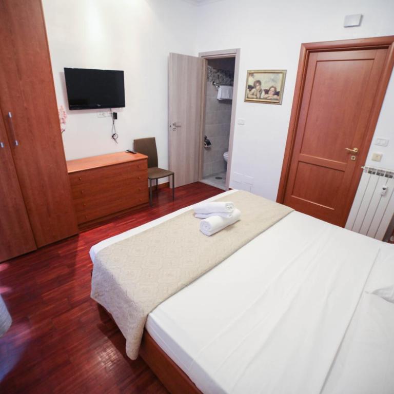 KayDee GuestHouse - Camera Matrimoniale Comfort - 13