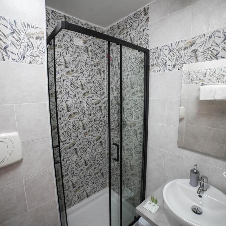 KayDee GuestHouse - Camera Matrimoniale Comfort - 15