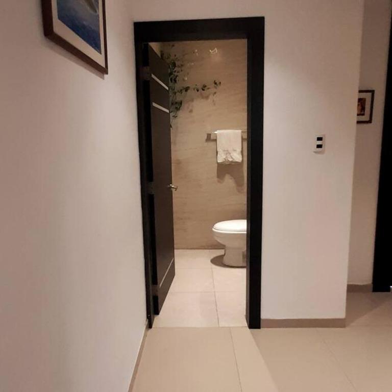 Espectacular casa grande vacacional en Manta! - Casa de 5 dormitorios - 43