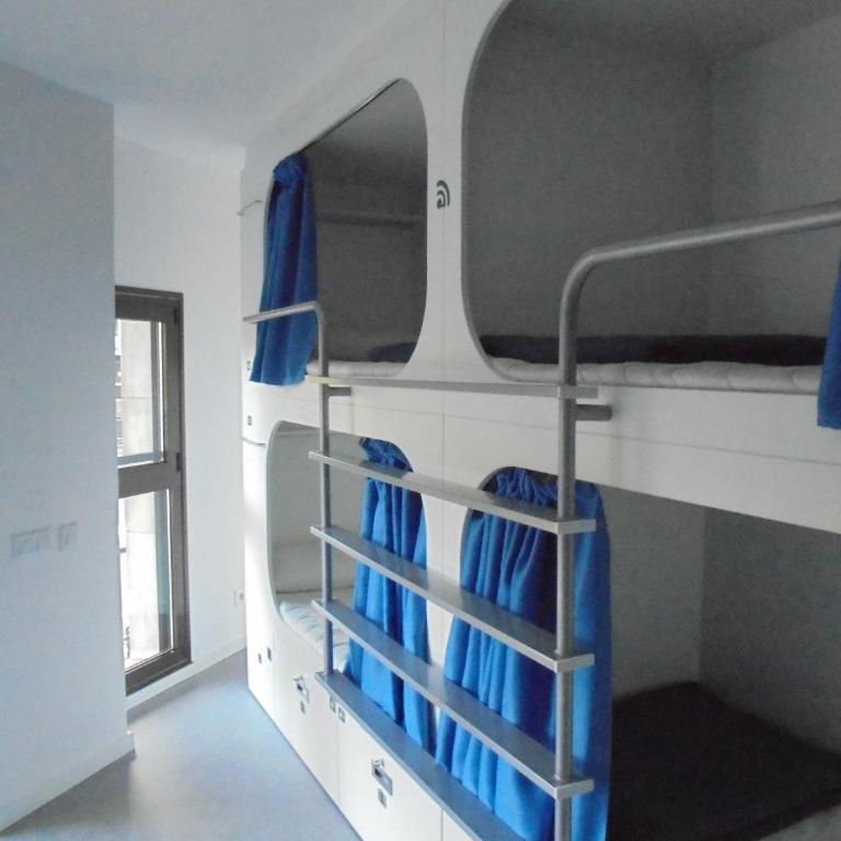 Dream Cube Hostel - Bed in 8-Bed Mixed Dormitory Room - 3