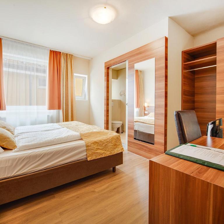 Hotel Astoria - Doppelzimmer - 8