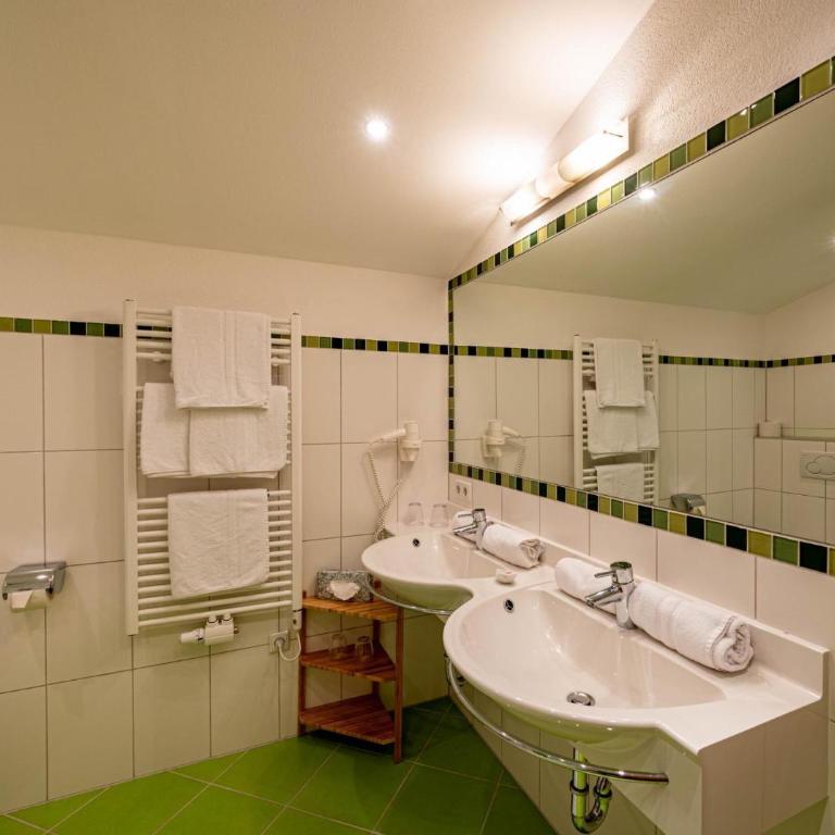 Rustika - Appartements & Spa - Apartment mit 2 Schlafzimmern und Balkon - 2