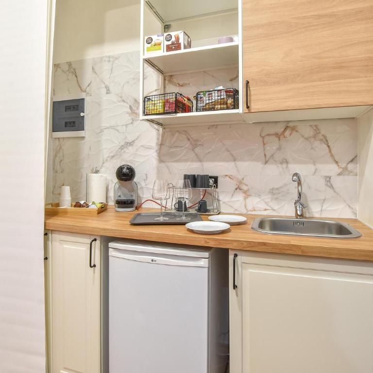 Suite Meghan Home - Two-Bedroom Holiday Home - 13
