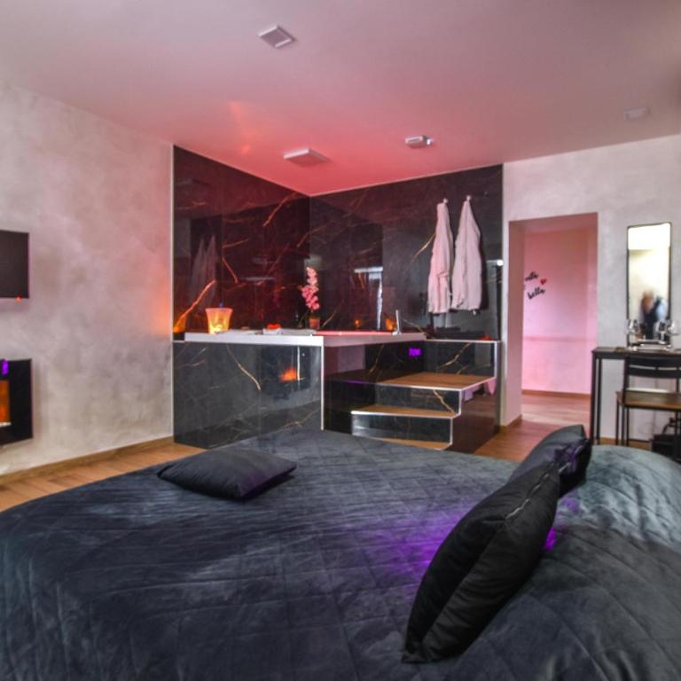 Suite Meghan Home - Two-Bedroom Holiday Home - 16